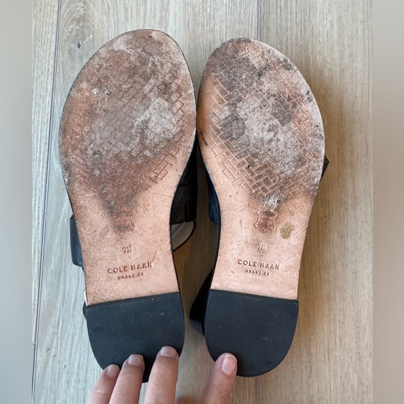 Cole Haan Anela Grand Black Leather Strappy Sandals Sz 7 EUC - Picture 16 of 16